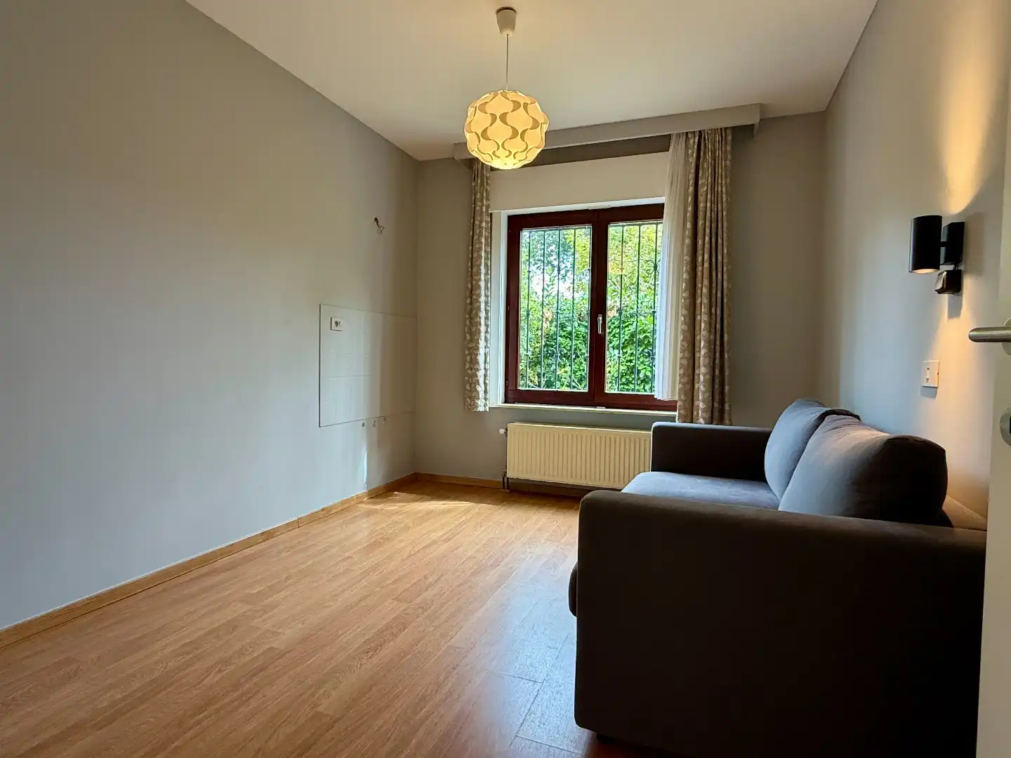 Lichtrijke villa met tuin, terras en dubbele garage in Sint-Denijs-Westrem foto 2