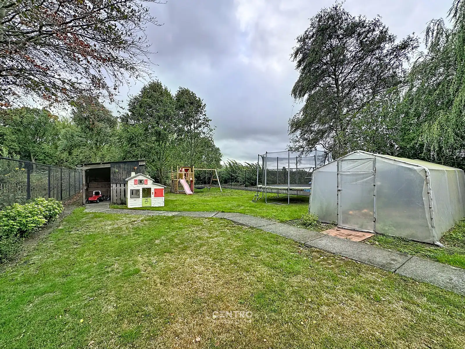 GERENOVEERDE VILLA  met 5 slpks, opslagruimte en ZUIDgerichte tuin! foto 29