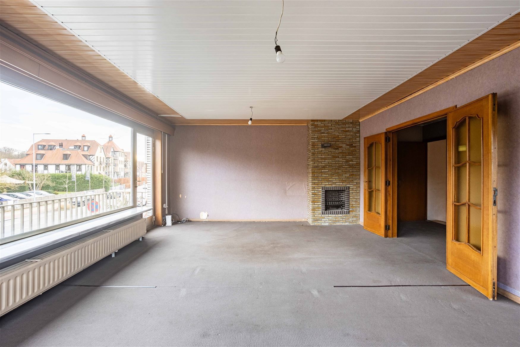 Commercieel gelijkvloers met ruim duplex appartement en grote loods te Merelbeke. foto 13