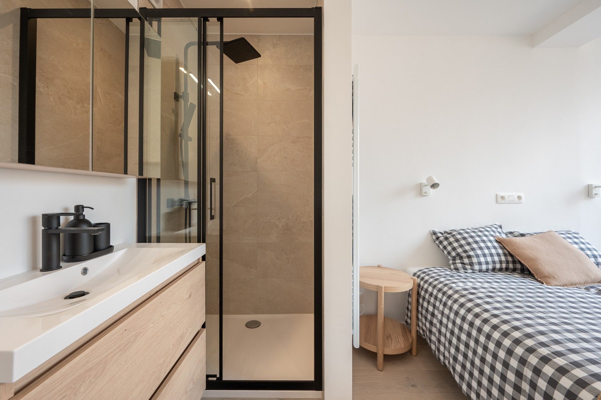 Recent gerenoveerd appartement met zeezicht aan het Albertstrand foto 15