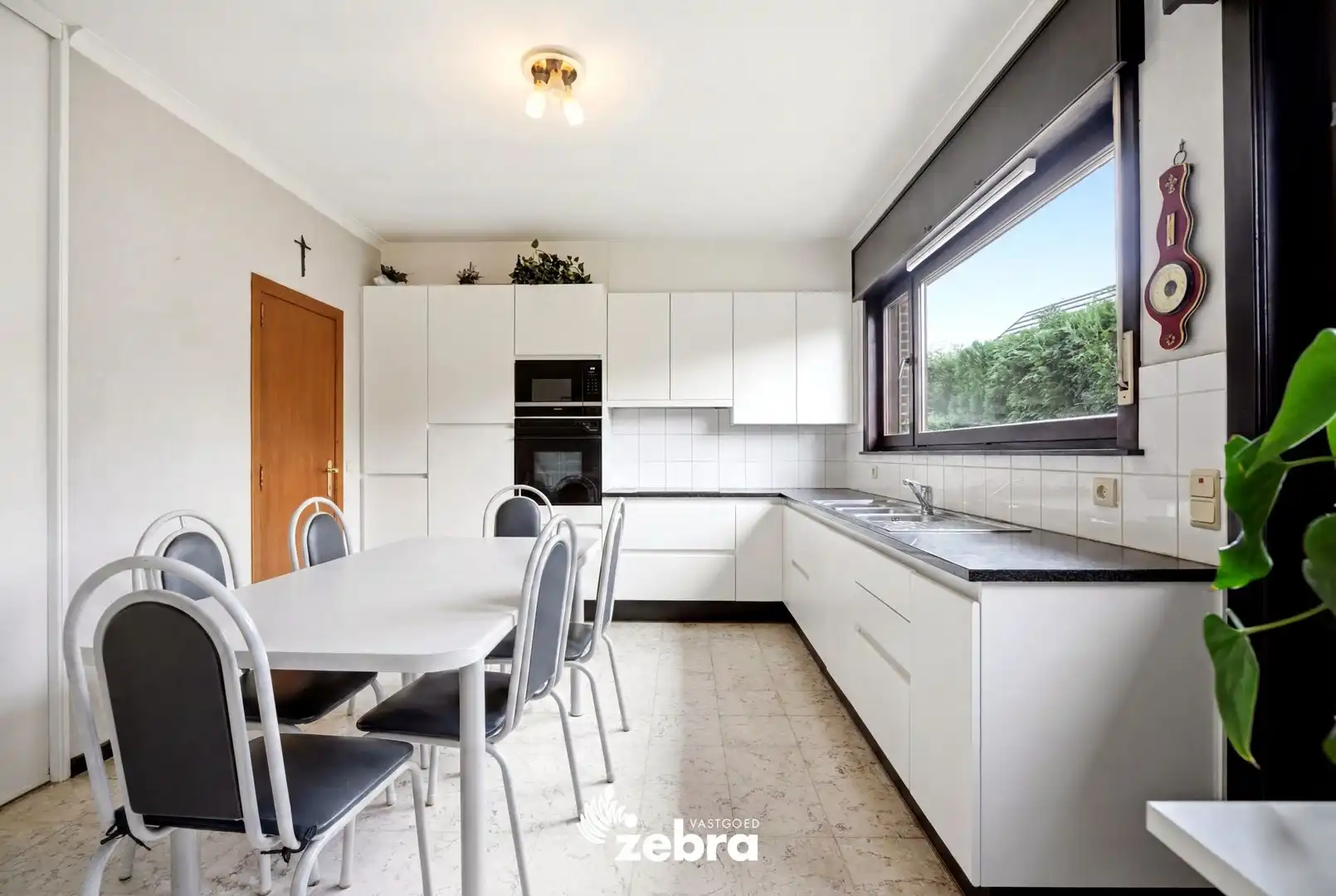Ruime open bebouwing met 4 slaapkamers te Nukerke (Maarkedal)! foto 8