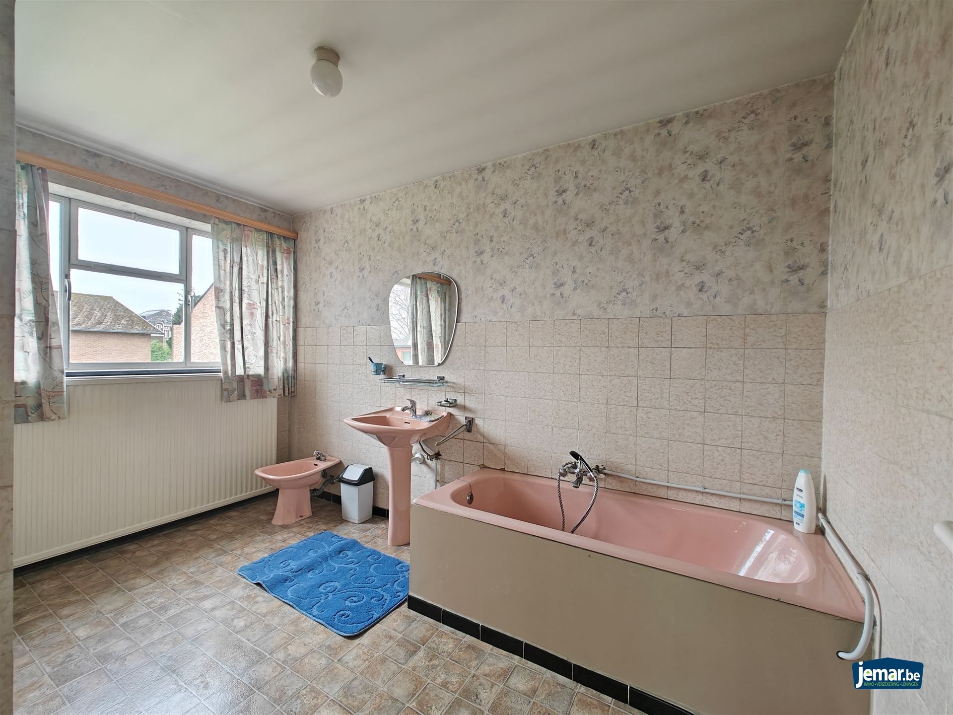 Te renoveren woning met tal van mogelijkheden op een prachtige locatie.  foto 15