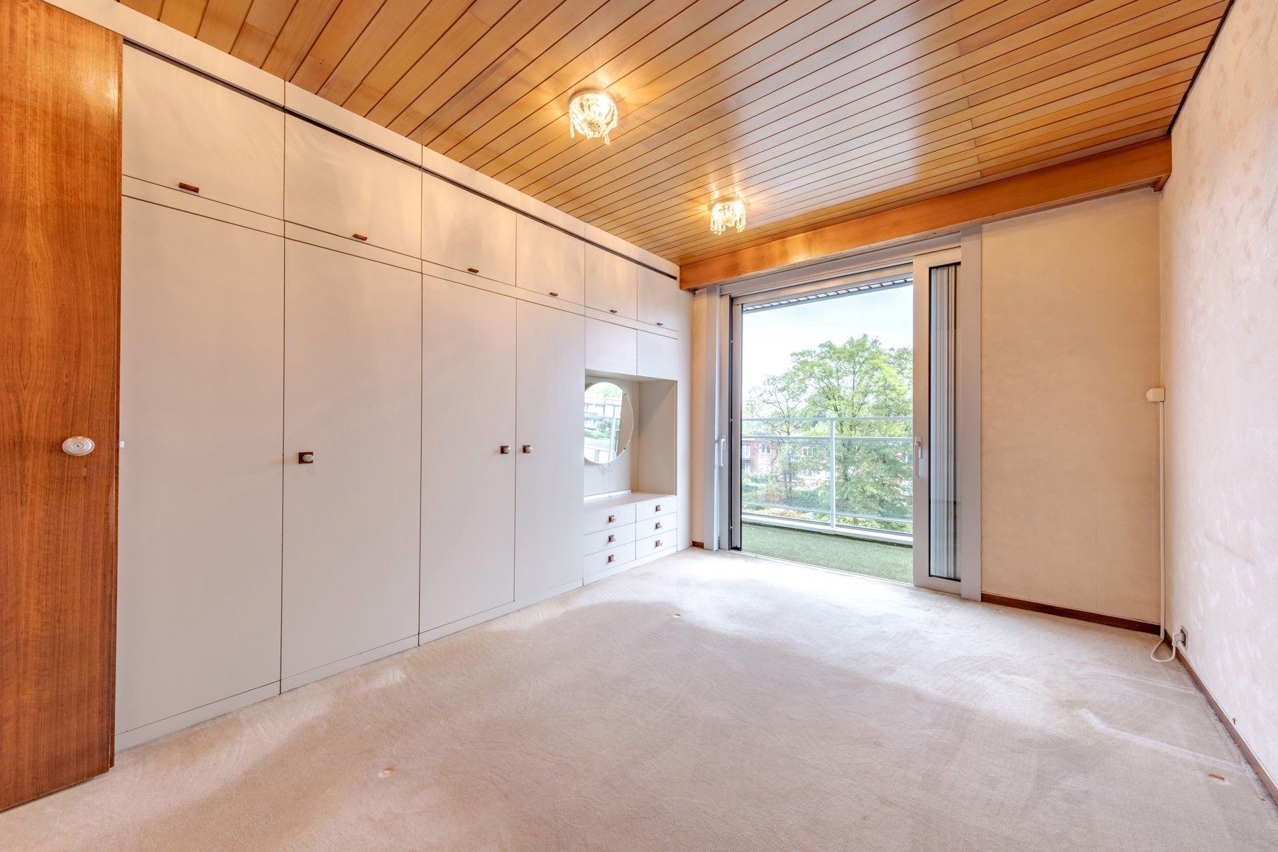 Leuk en ruim appartement met potentieel  foto 7