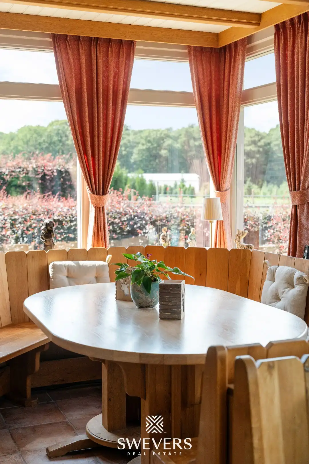 Uniek gerenoveerde hoeve op 6.661 m² met zes slaapkamers, loods en volledige paardeninfrastructuur foto 20