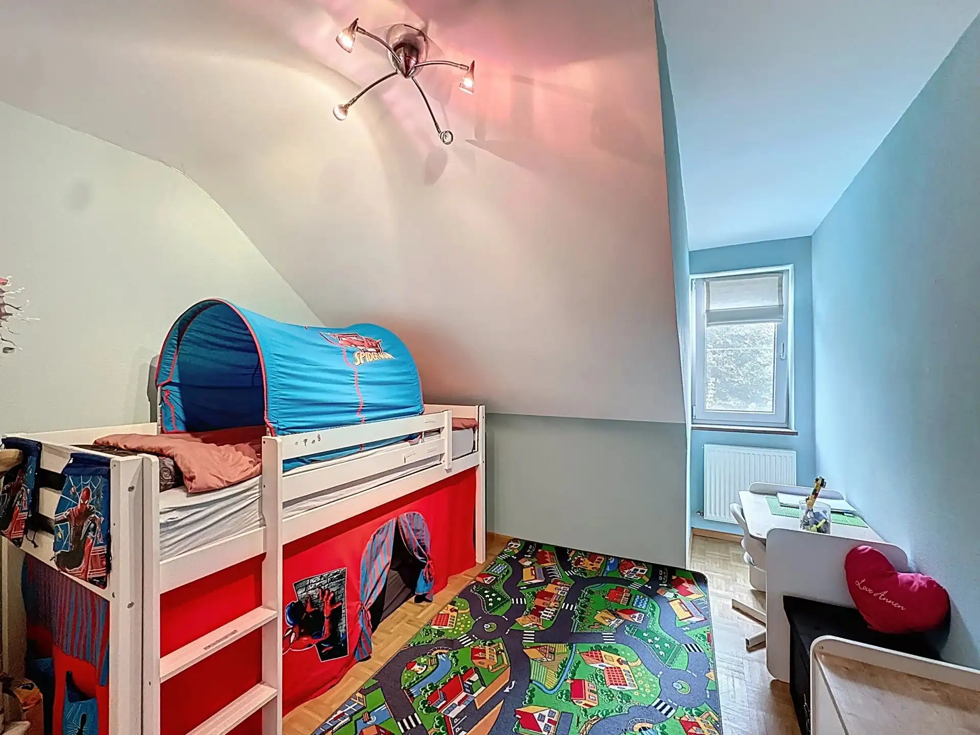 Luxueus duplex appartement met privé-lift, 3 slaapkamers, terras, ondergrondse parkeerplaats en ruime kelderberging. foto 16