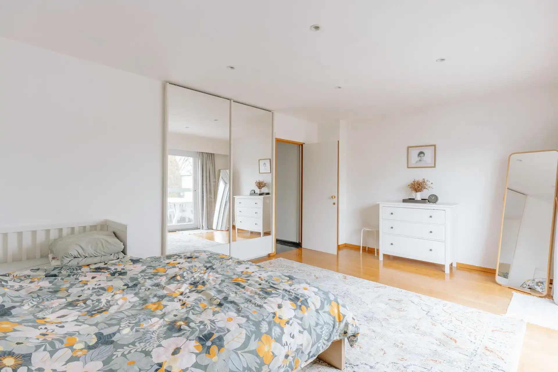 Zeer ruim 2-slaapkamerappartement in het centrum van Wilrijk foto 11