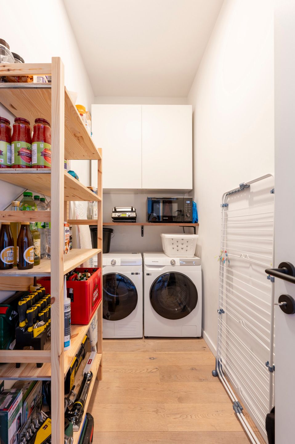 Top gerenoveerd appartement aan het Zuid in Antwerpen. foto 13