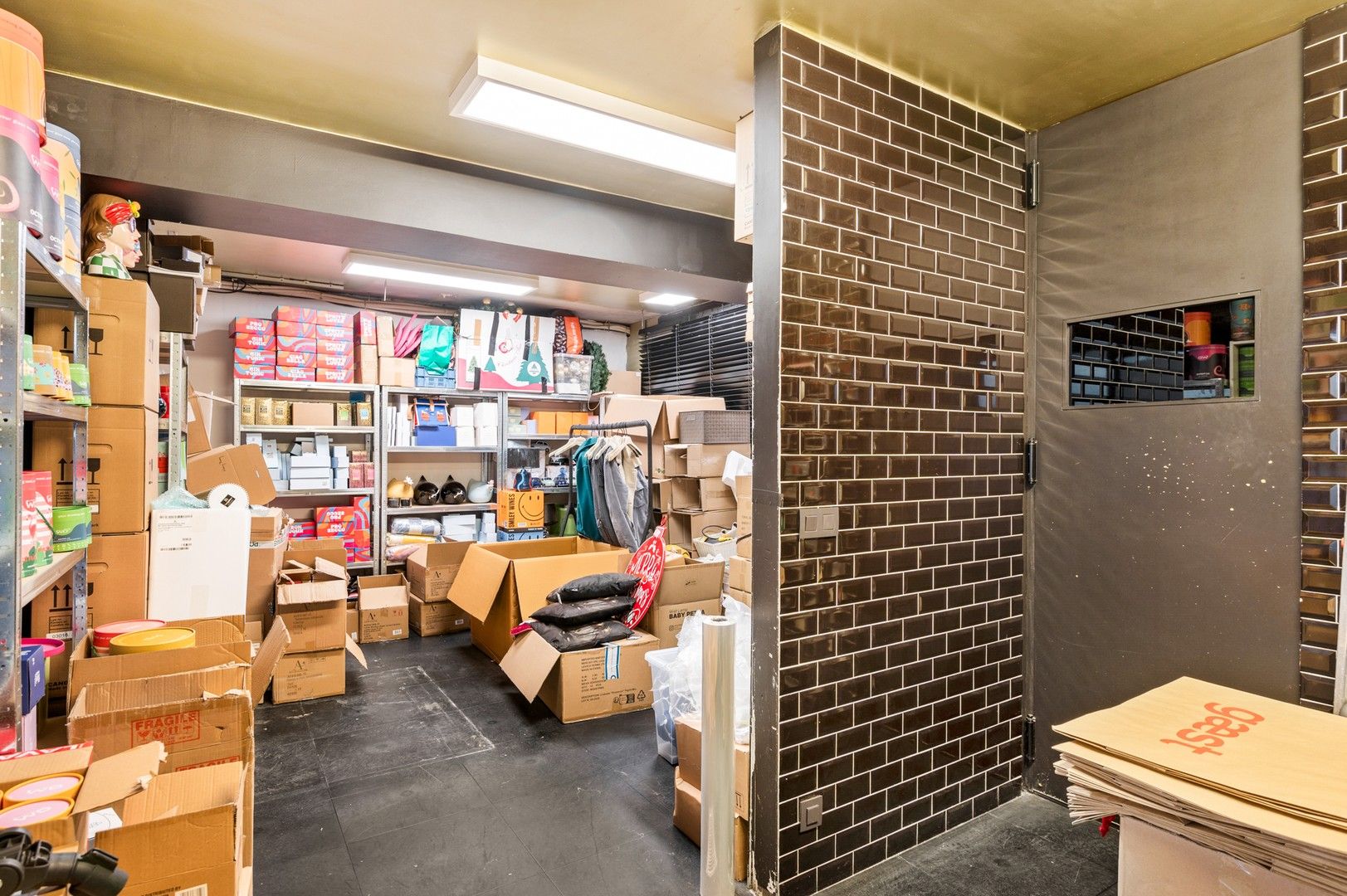 Commercieel gelijkvloers te huur met toplocatie in Brasschaat foto 7