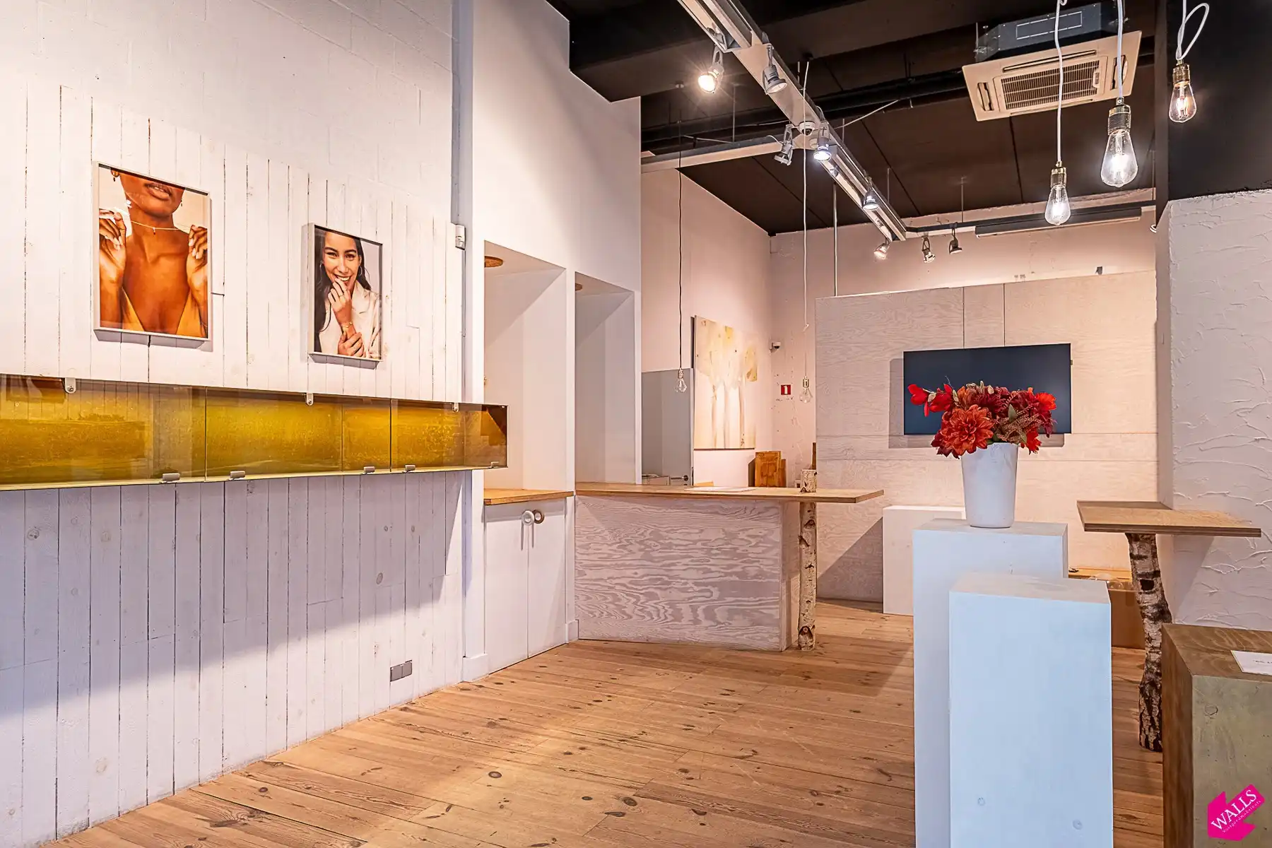 Mooie winkel tegenover ModeNatie foto {{pictureIndex}}