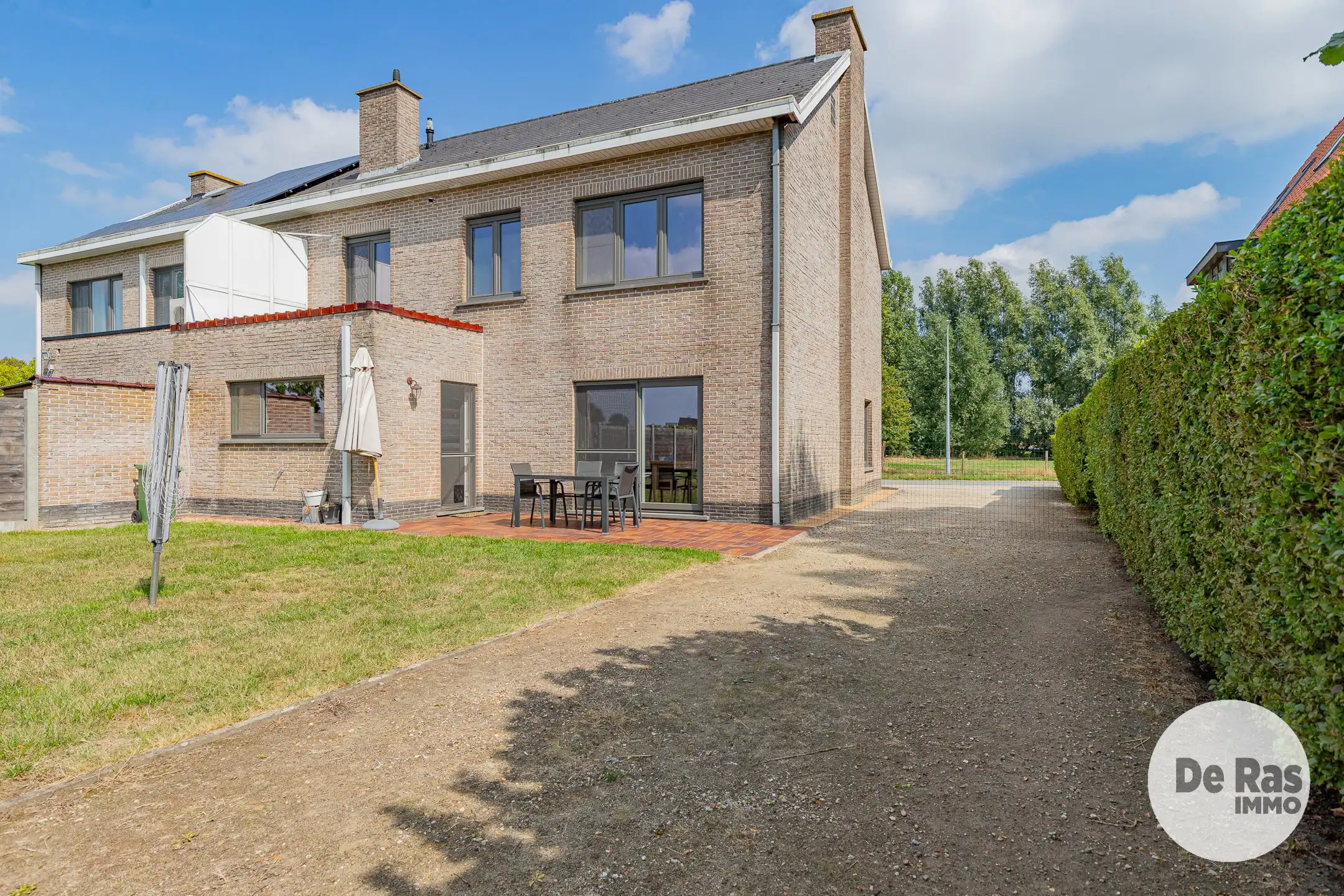 WICHELEN - Instapklare woning met 4 kamers, garage en tuin foto 30