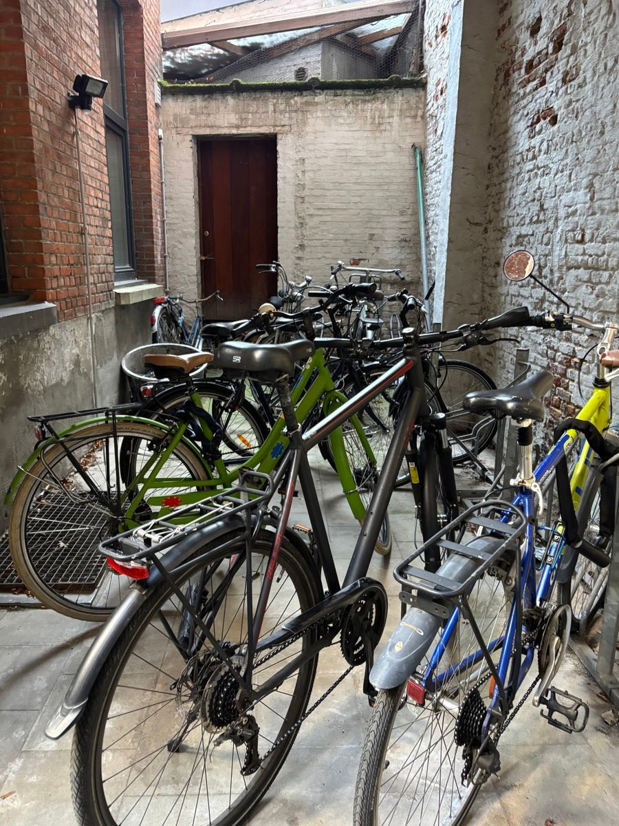 Gerenoveerd studentengebouw met zes studio's foto 11