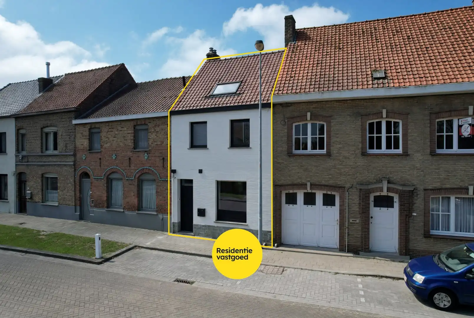 IN OPTIE- Volledig gerenoveerde rijwoning met zonnige tuin in Nieuwpoort-Stad op 180m². foto {{pictureIndex}}