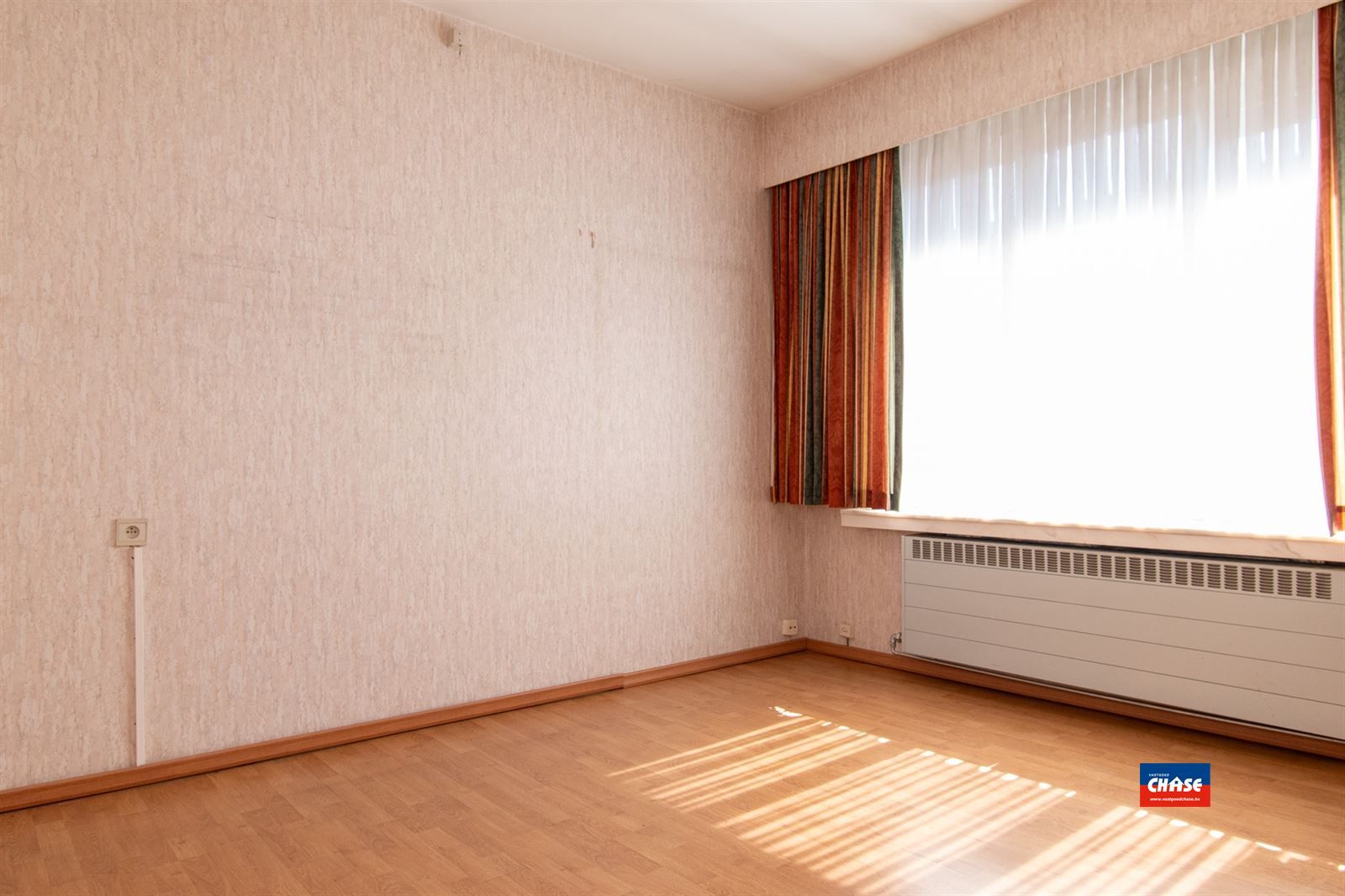 Rijwoning met 2 slpks, zolder en tuin foto 15