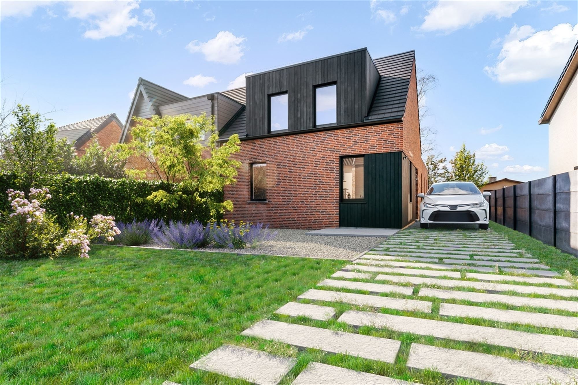 ZEER RUIME, HOOGKWALITATIEVE NIEUWBOUWWONING! foto {{pictureIndex}}