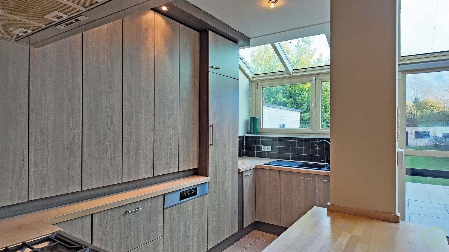 Instapklare woning met tuin en vlakbij het centrum van Eeklo foto 11