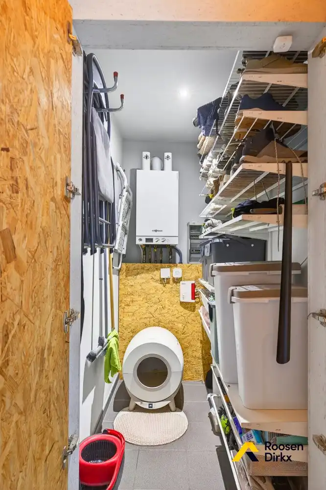 Unieke loft met overdekte autostaanplaats en 92m² bewoonbare oppervlakte in Bree centrum foto 15