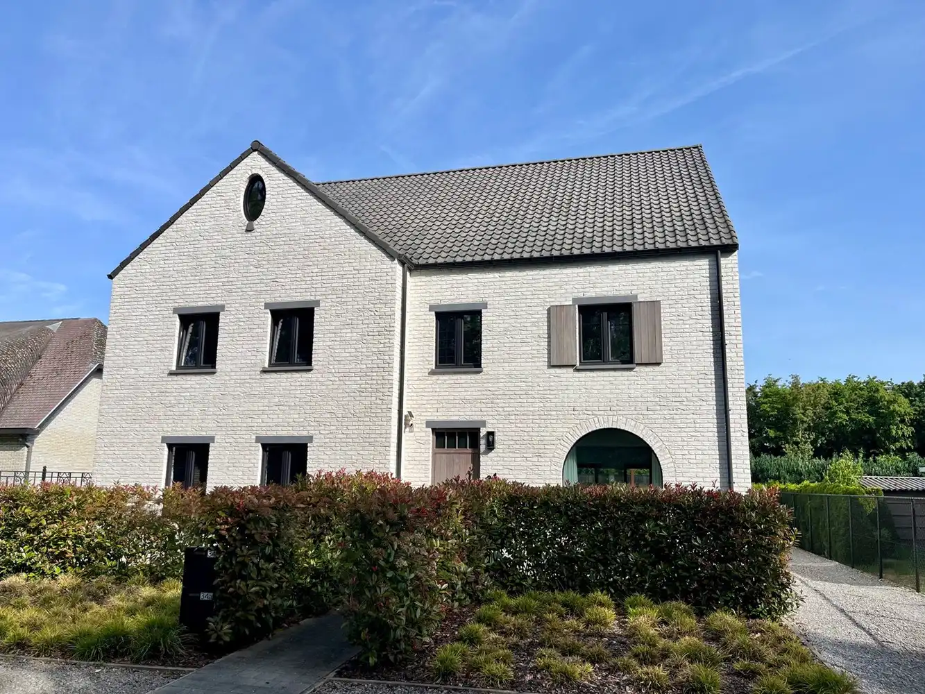 Elegante woning op 538 M2 nabij het centrum van Neeroeteren. foto 3