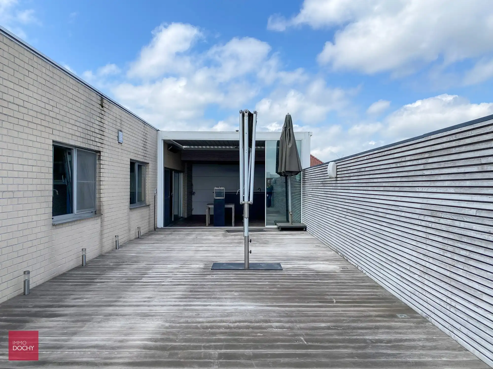 Heel verzorgde penthouse / loft met groot privaat terras | Roterijstraat foto {{pictureIndex}}