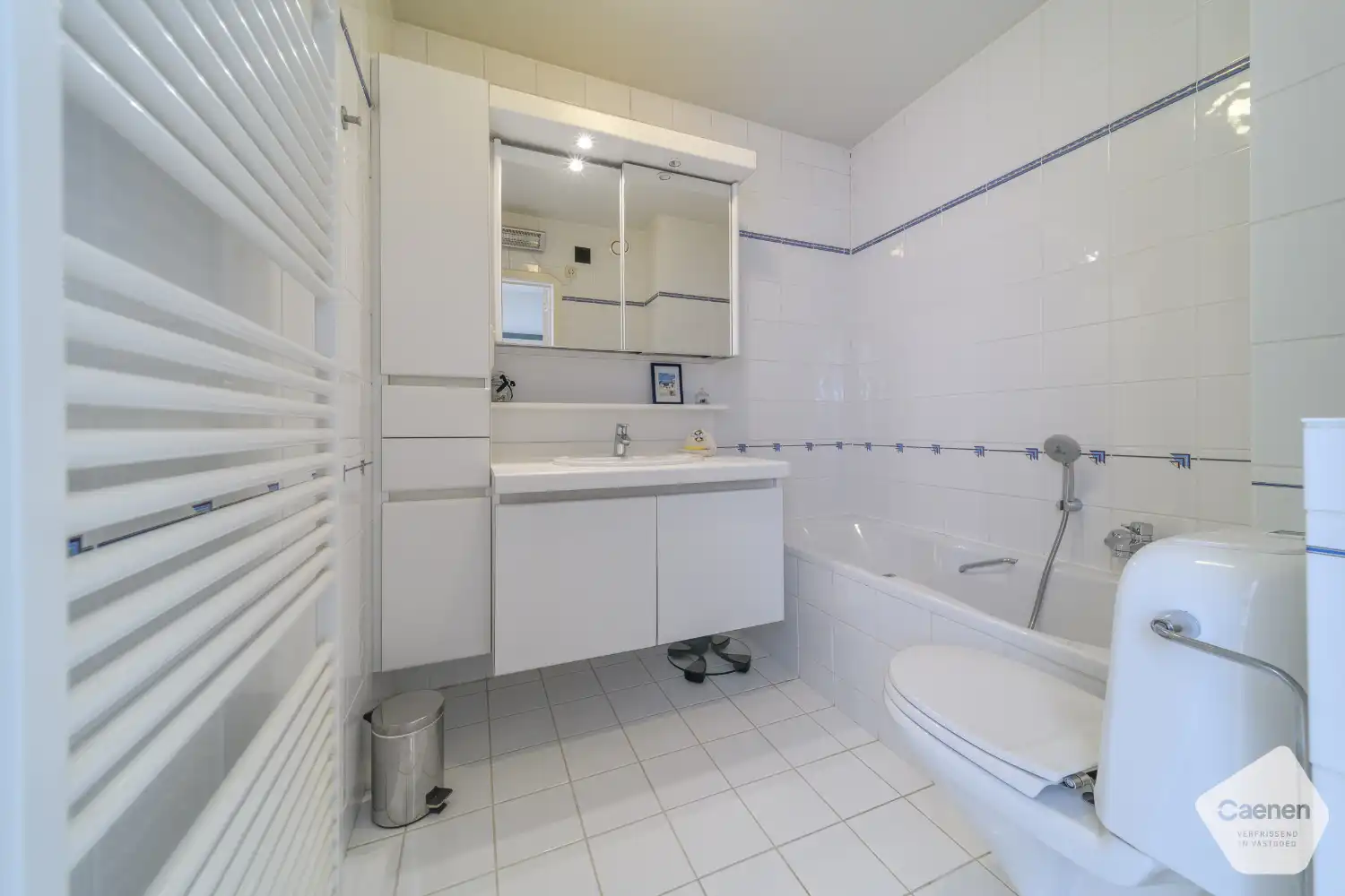 Zongericht hoekappartement met 2 slaapkamers in hartje Dumontwijk, inclusief ruime garage en kelder foto 16