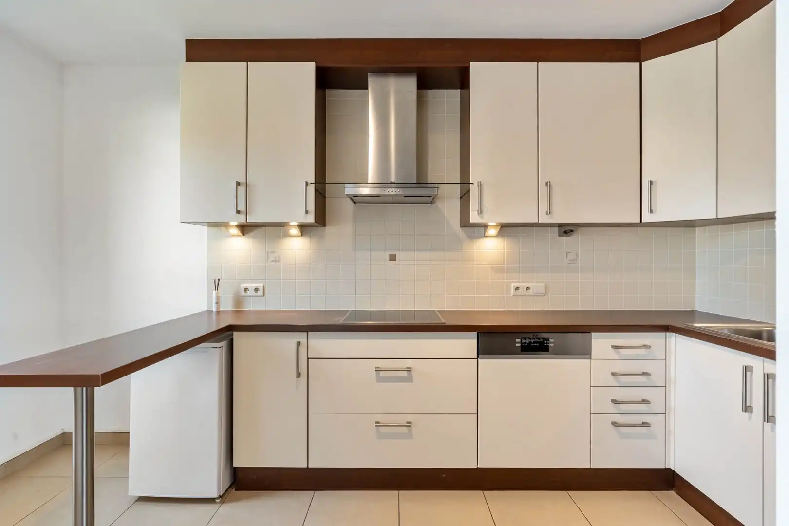 Lichtrijk 2-slaapkamerappartement met 2 terrassen + autostaanplaats in Zepperen (Sint-Truiden). foto 7