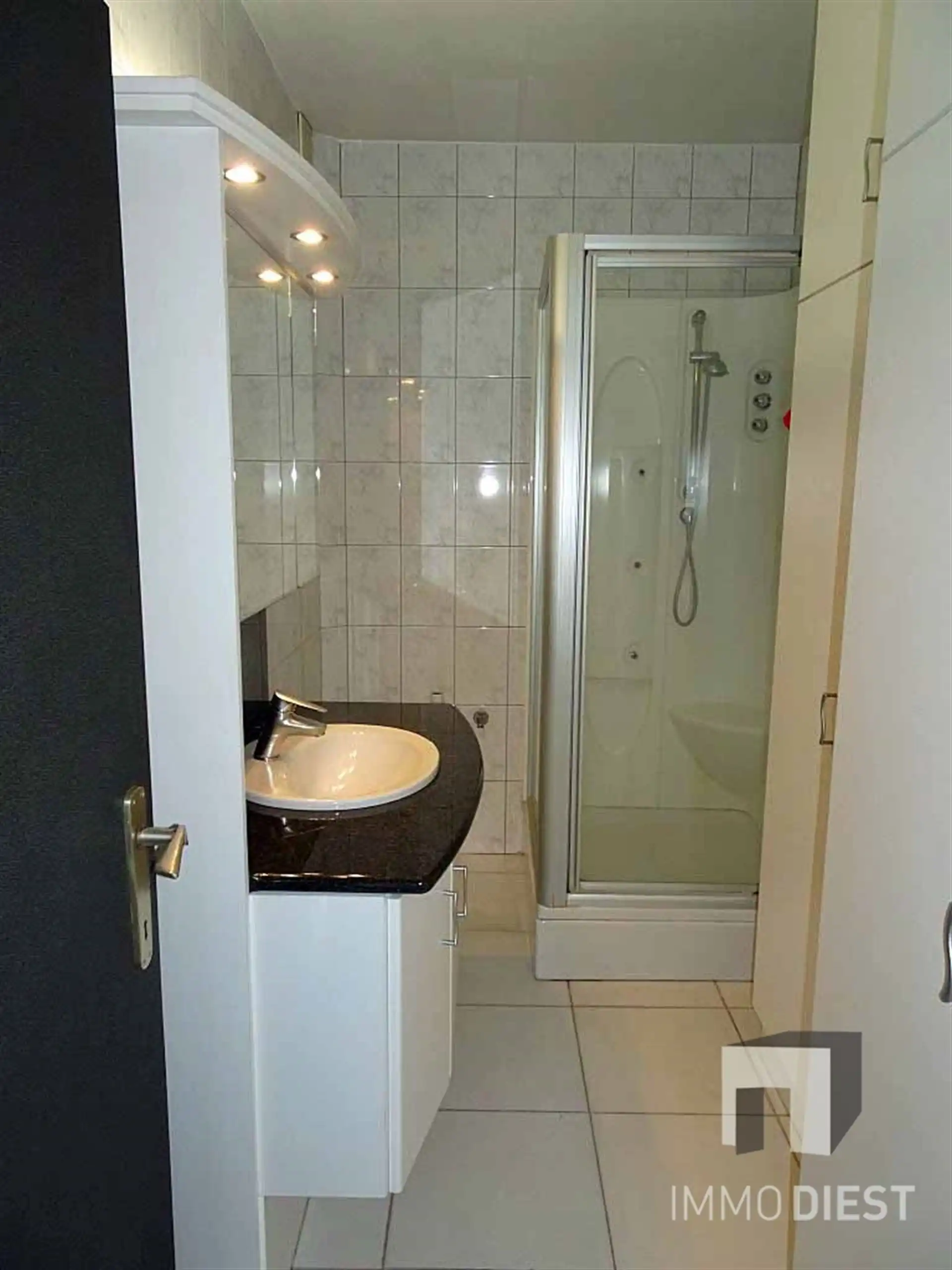 Zeer ruim appartement met 2 slaapkamers foto 9