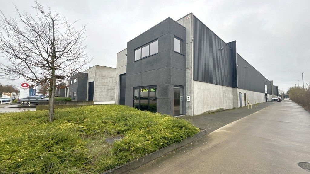Loods met laadkade en kantoor te huur in Mechelen-Noord I foto 10