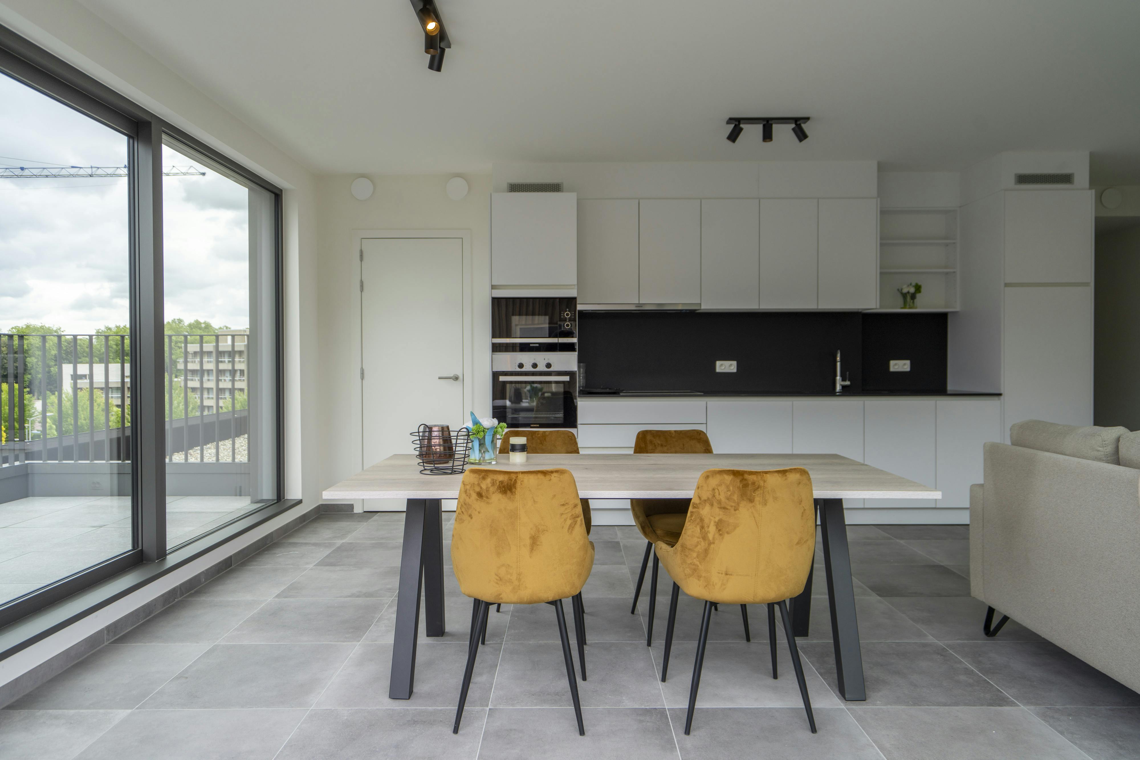 Instapklaar dakappartement / penthouse te koop in het centrum foto 14