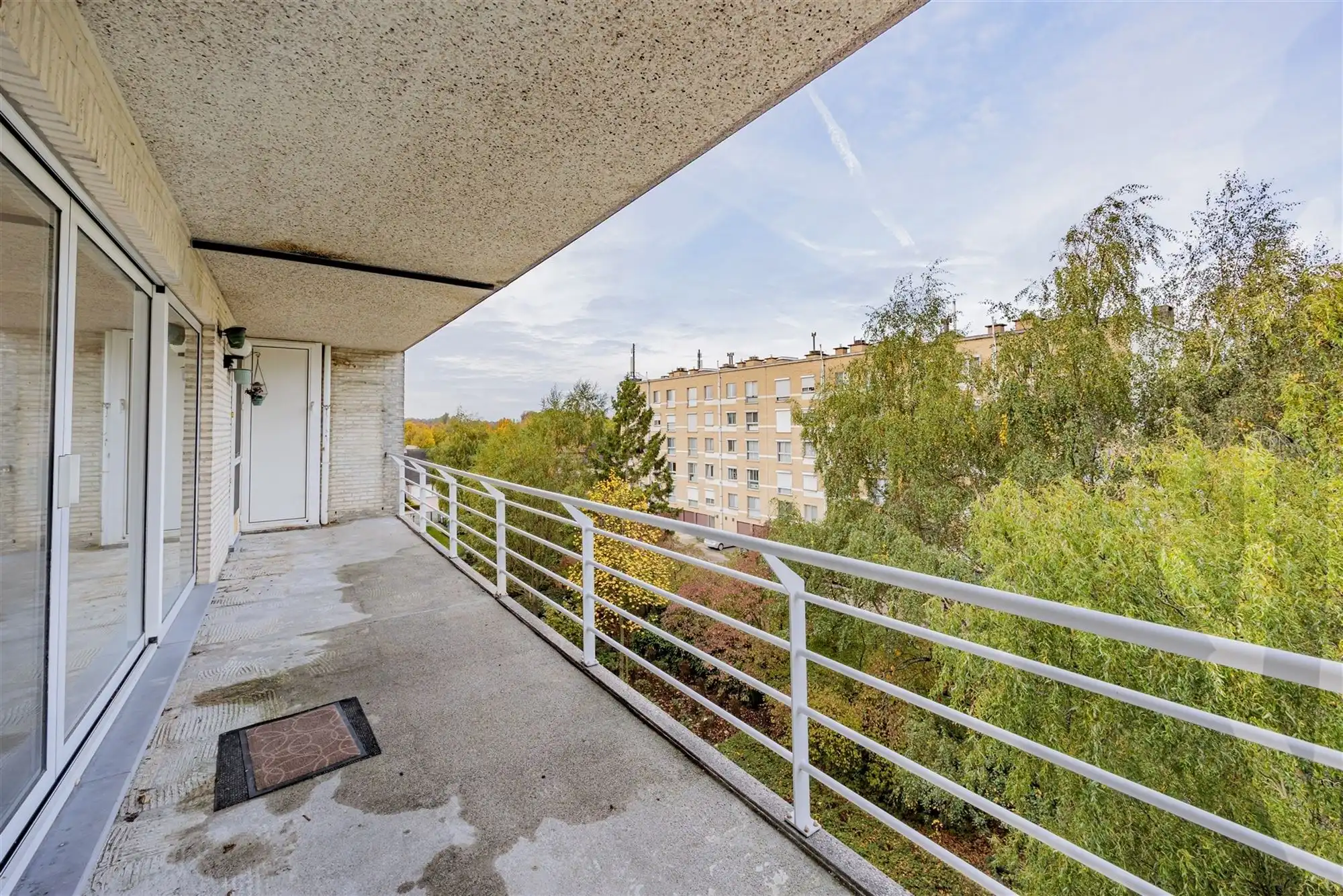 Ruim 2 slpk appartement, terras en P te Hoboken foto 8