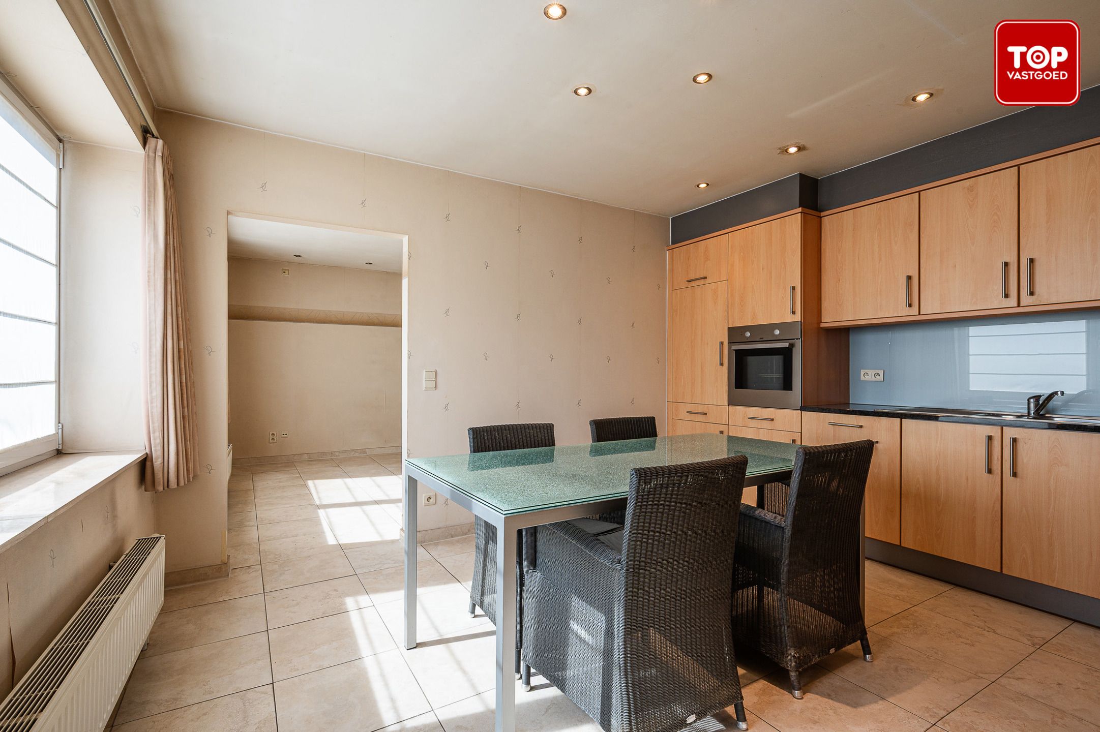 Zeer groot duplex appartement met garage. foto 11
