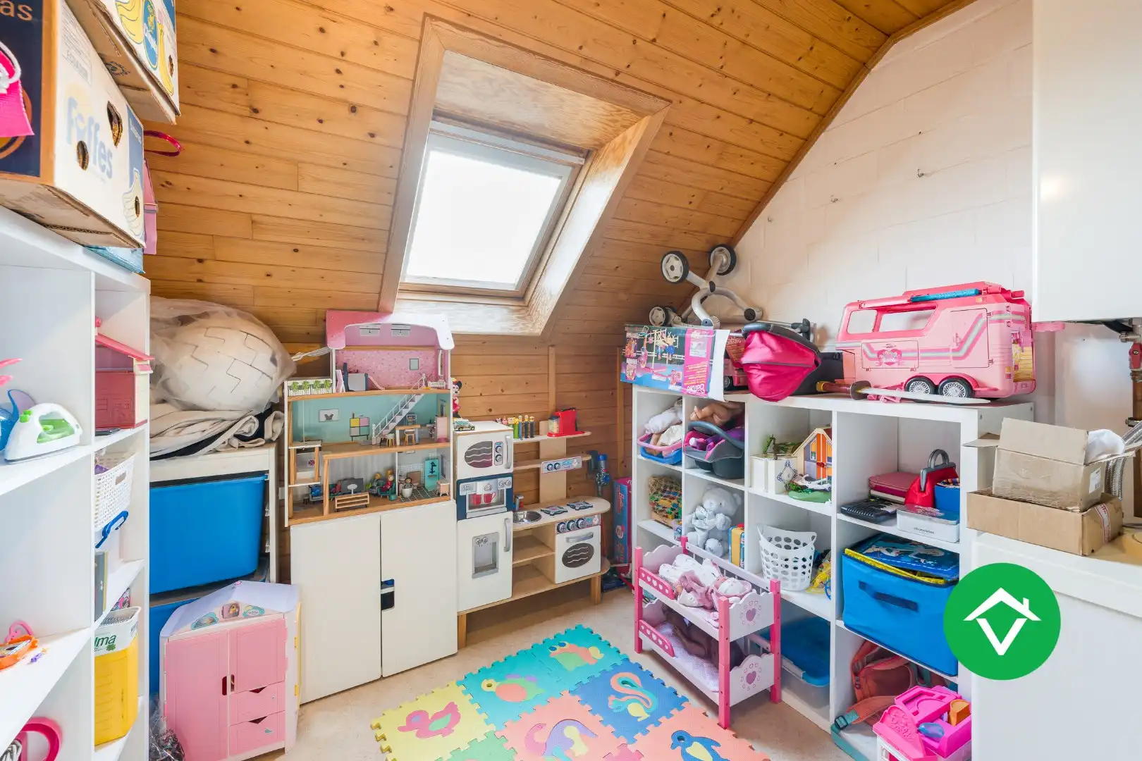 Alleenstaande woning met 5 slaapkamers en garage te Koekelare foto 19