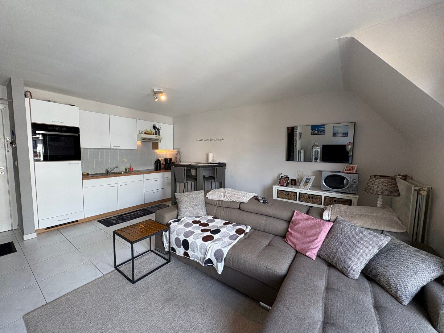 Verzorgd duplexappartement, gelegen in het hart van Koksijde foto 3