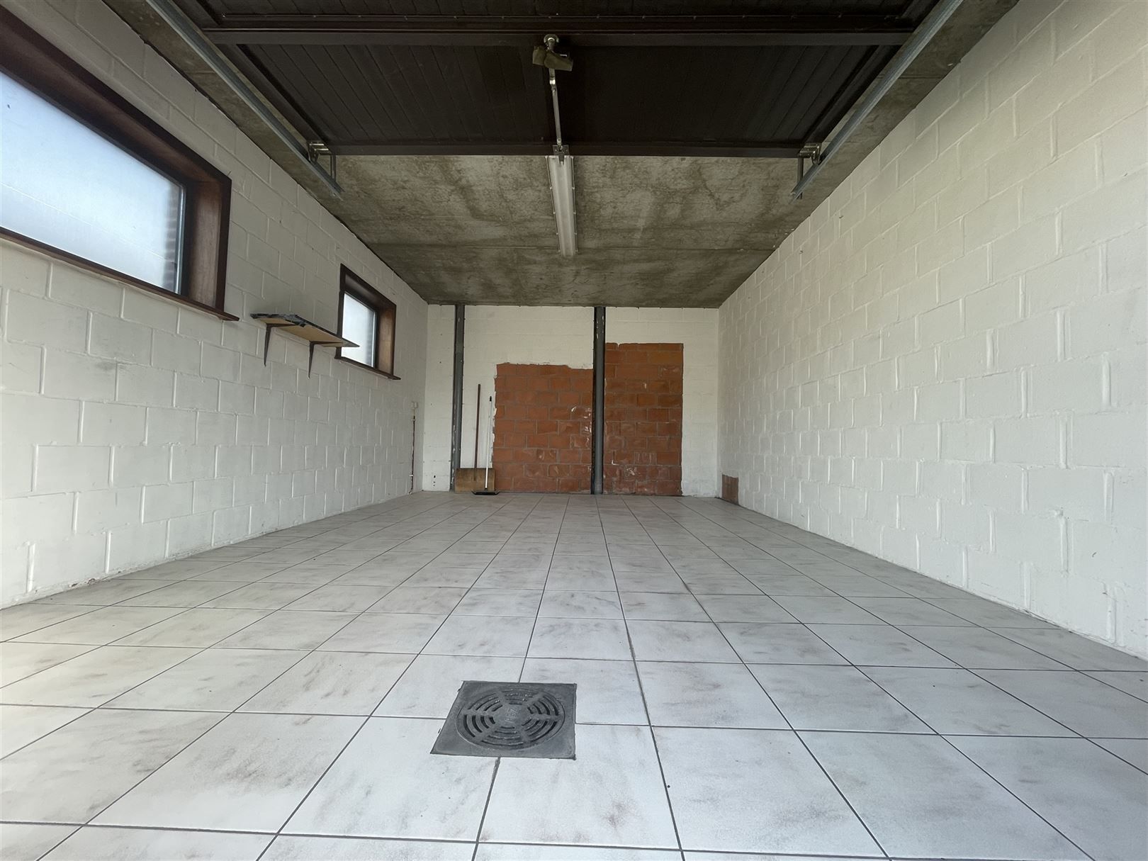 Instapklaar ruim appartement met garage.  foto 14