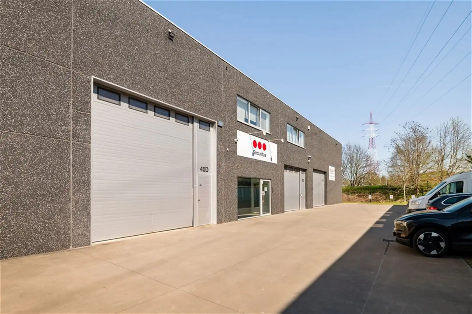 Magazijn met kantoren te koop langs R4 in Merelbeke-Melle foto 4