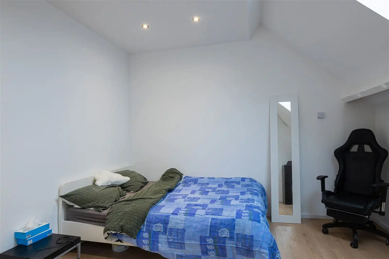 Gerenoveerde woning met 4 slaapkamers en tuin in Gentbrugge foto 25