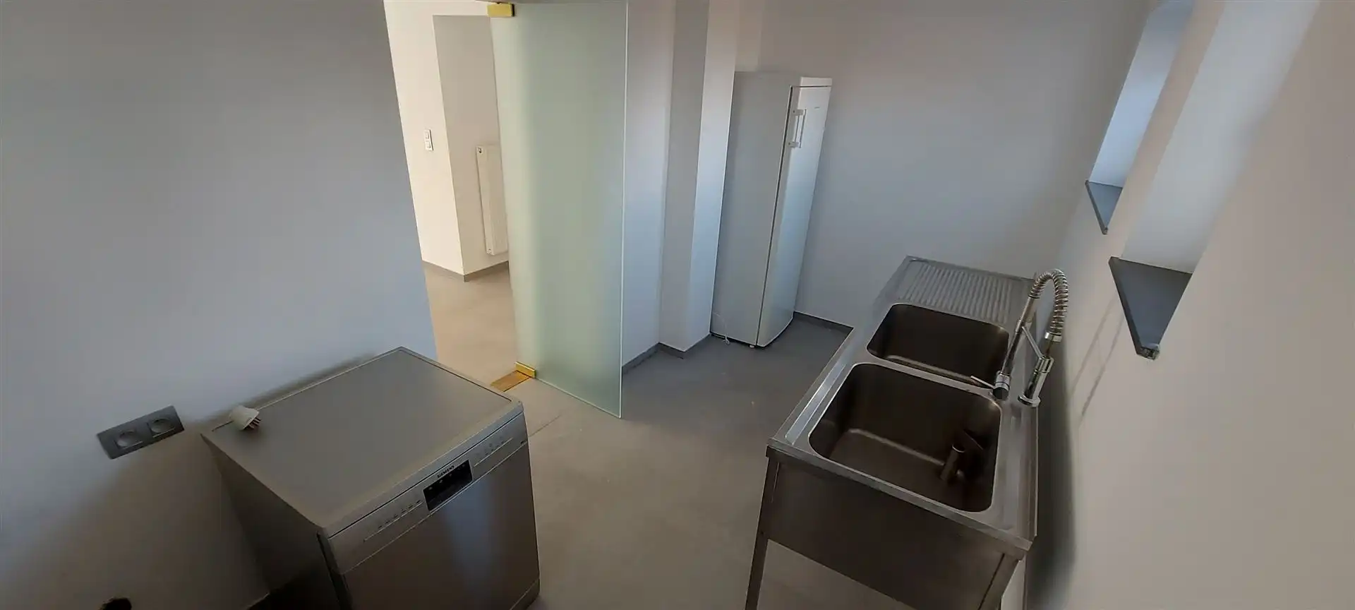 Handelsruimte met woonst foto 5