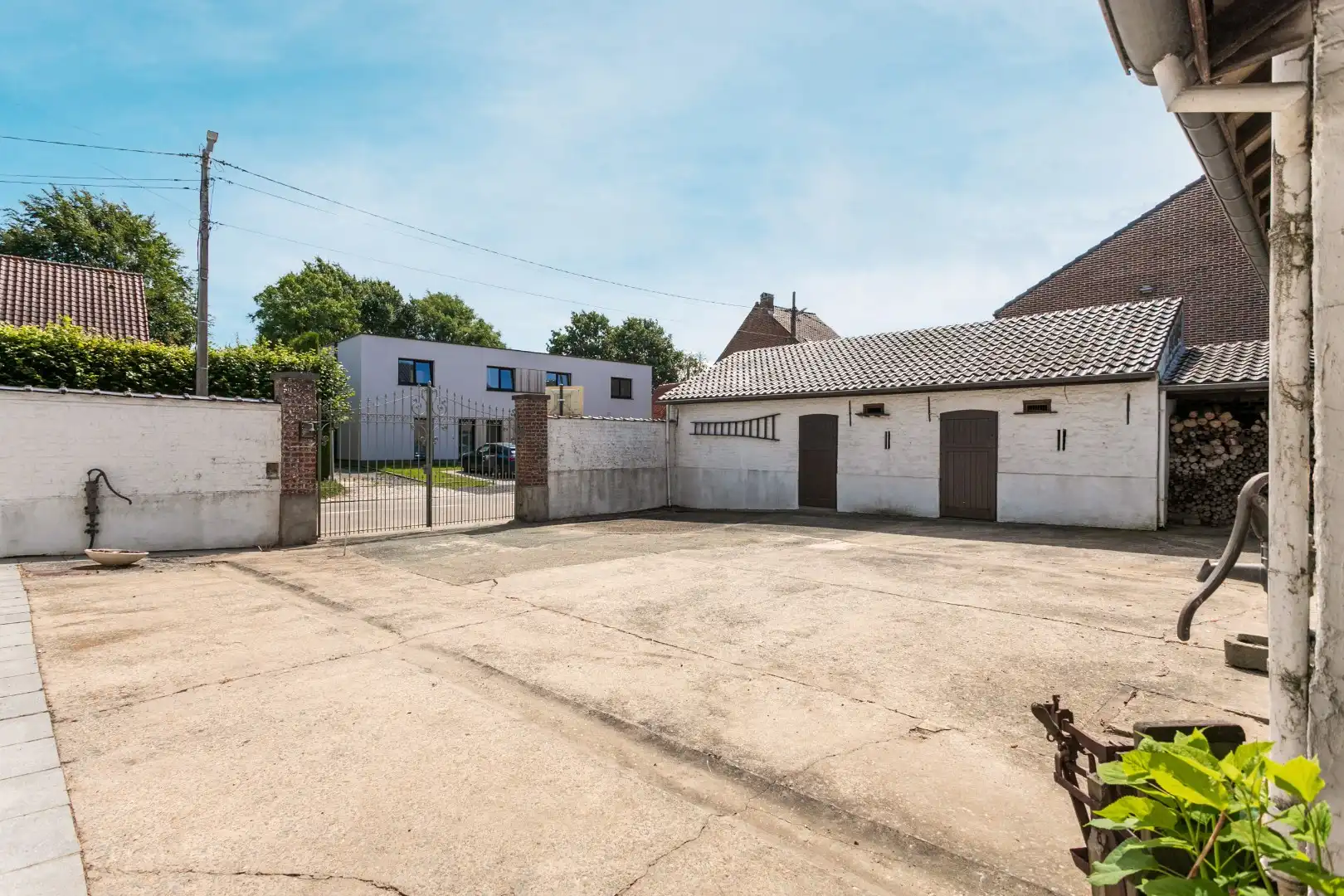 Charmante woning met karaktervolle binnenkoer te Beert foto 5