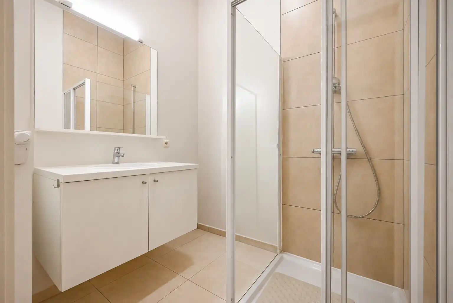 Instapklaar appartement te Harelbeke foto 13