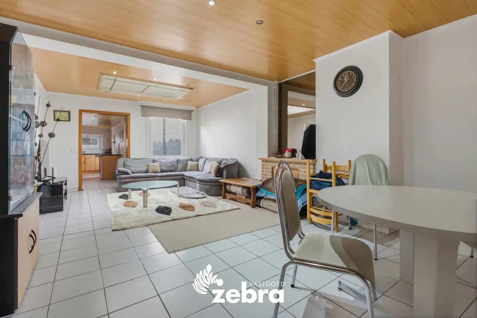 Op te frissen woning met stadskoer nabij centrum Kortrijk! foto 4