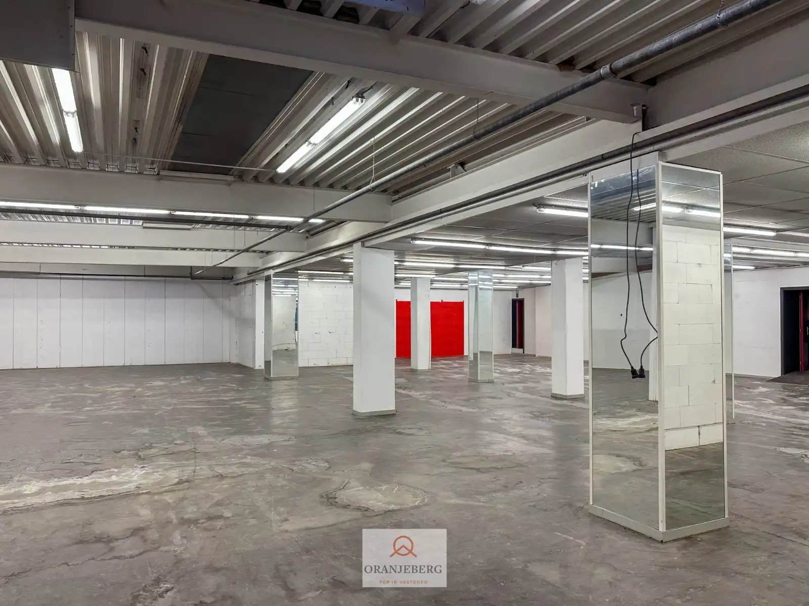 Uitzonderlijk ruim handelspand (609m²) te huur op TOPlocatie in Ledeberg foto 3