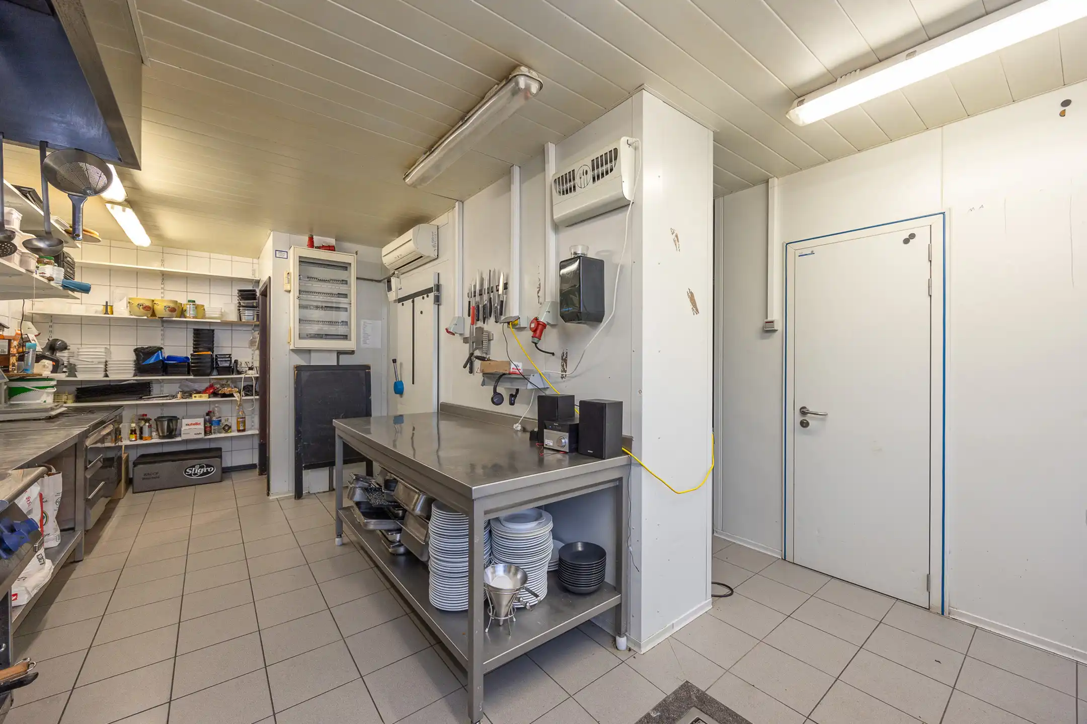 Modern handelsgelijkvloers in het centrum van Lint (115m²) foto 20