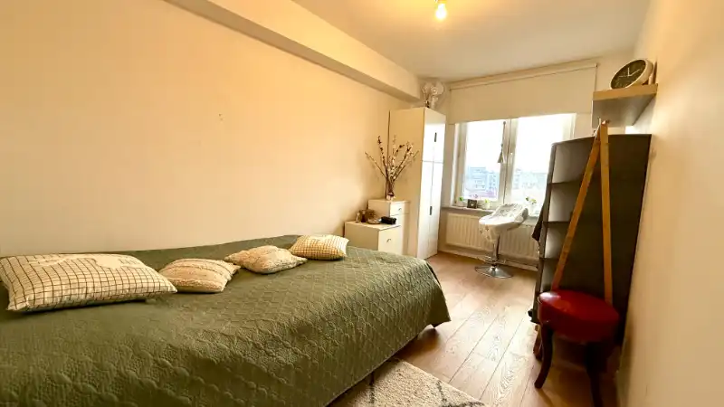 Centraal gelegen, ruim appartement met 2 slaapkamers en balkon foto 8