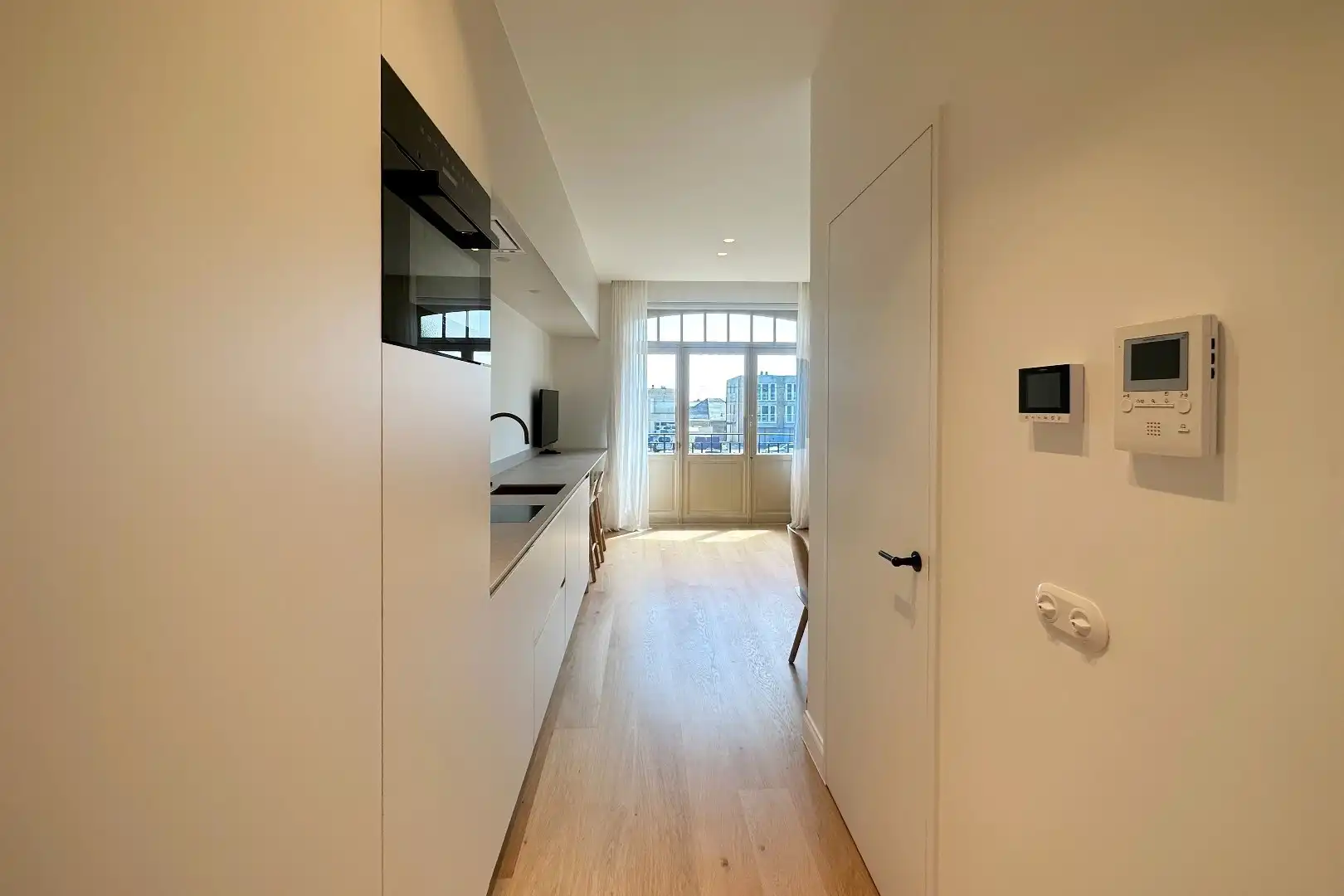 Gerenoveerde luxe studio achterzijde Zeedijk foto 5