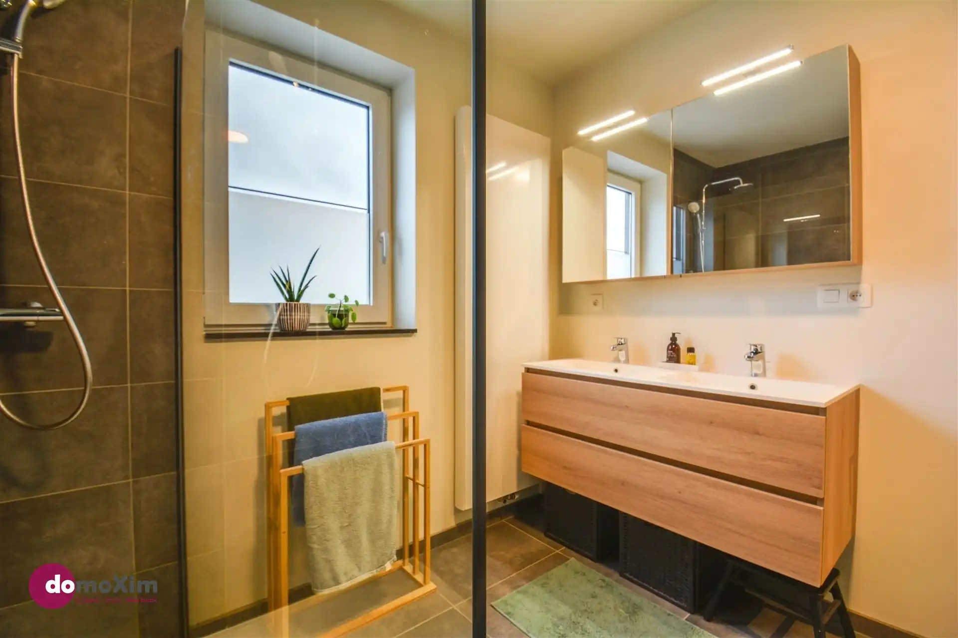 Bijna-nieuwbouwwoning met topafwerking – aankoop onder registratierechten foto 14