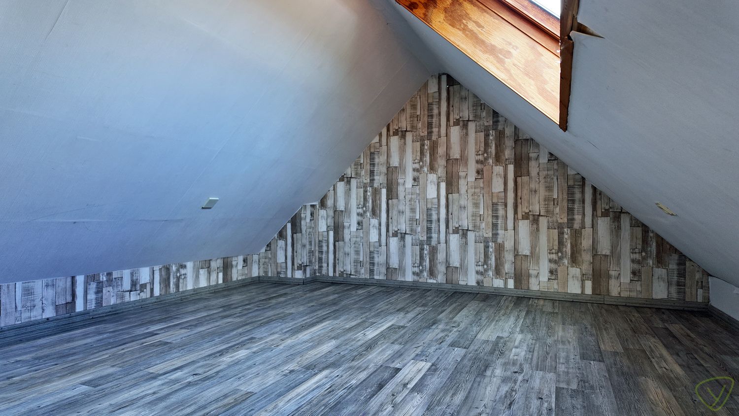 Gezellige stadswoning te huur met ruime garage en parking! foto 19