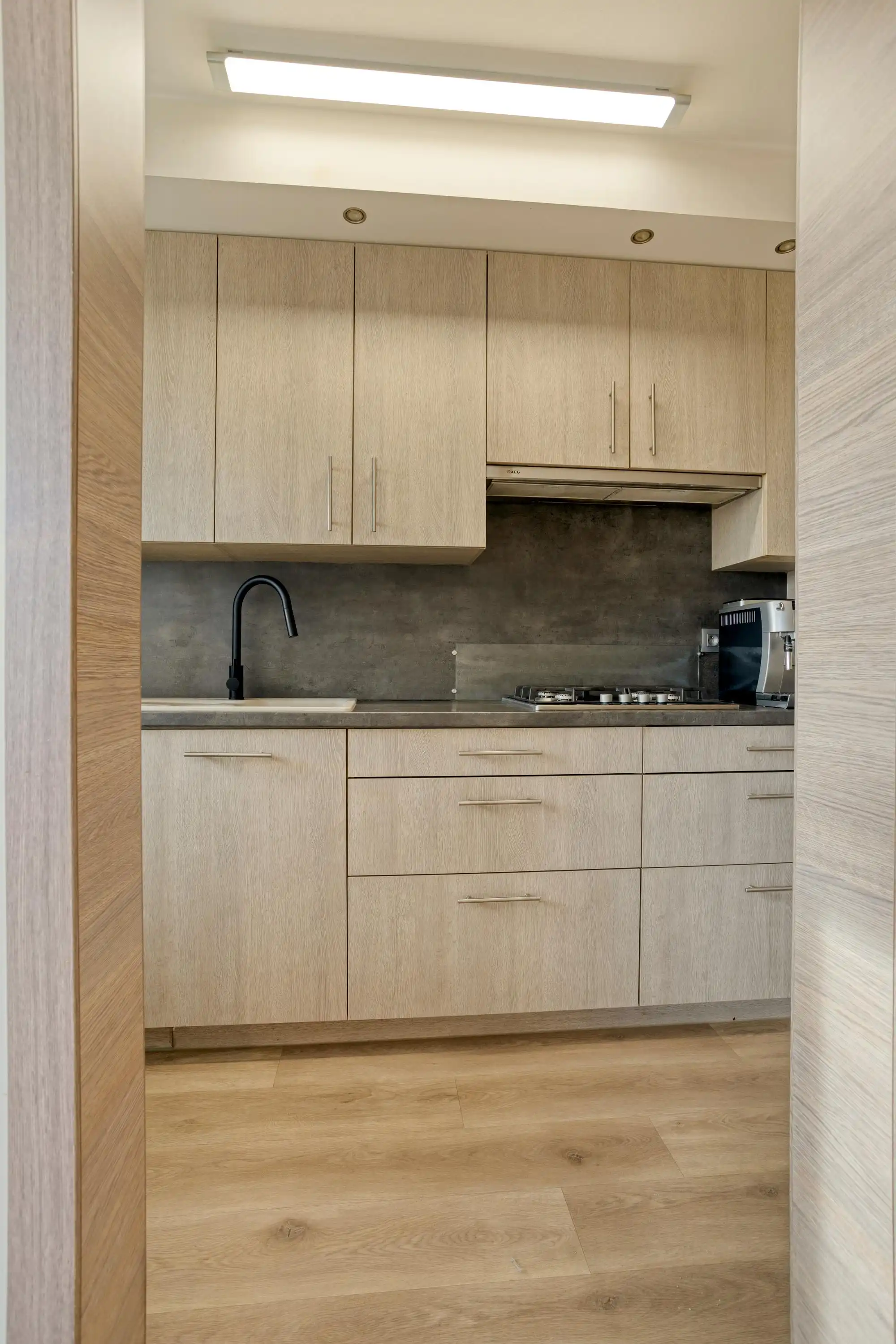 Instapklaar en energiezuinig appartement met 3 slaapkamers te Roeselare foto 3