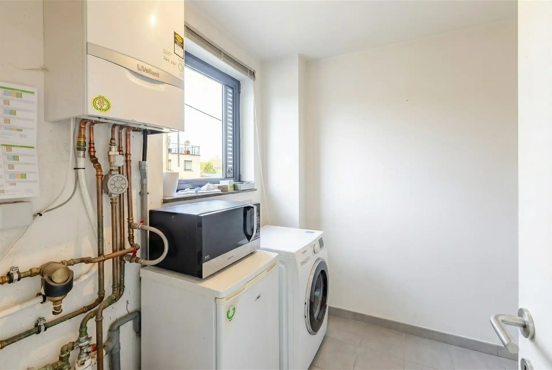 Rustig gelegen duplex appartement met carport foto 10