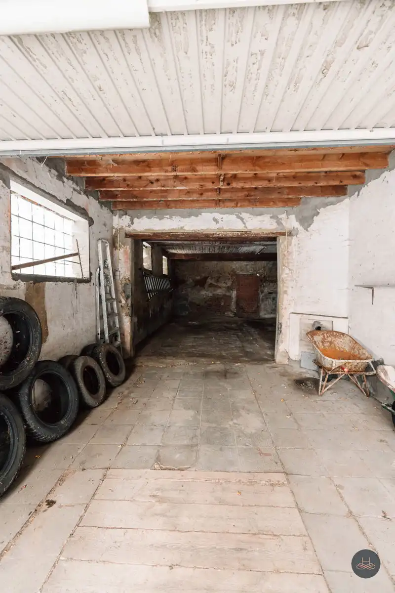 Riante woning met 5 slaapkamers op een uniek perceel.  foto 22