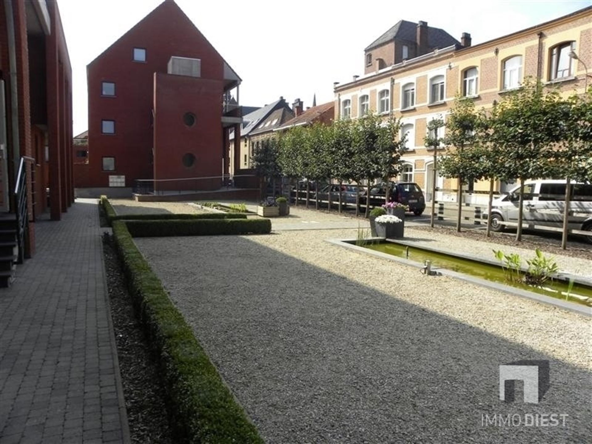 Ruim appartement met 2 slaapkamers foto 28