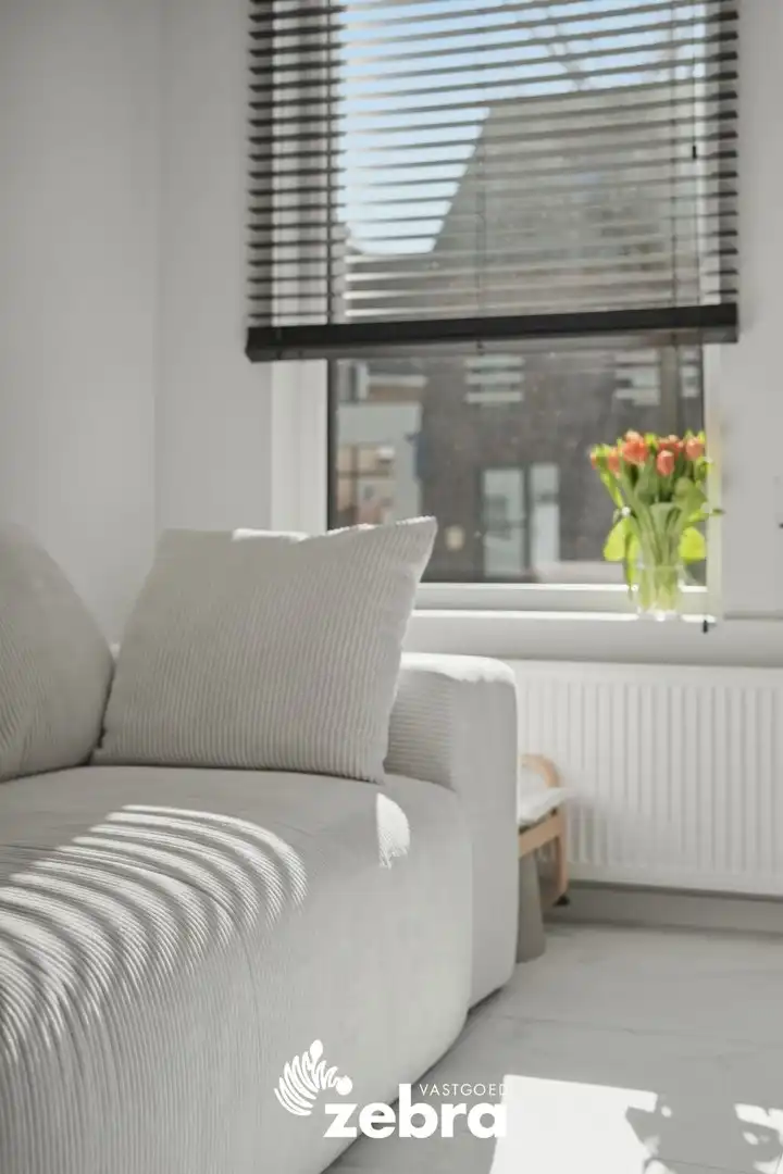 Uitzonderlijk grote rijwoning met 4 slaapkamers in Roeselare foto 6