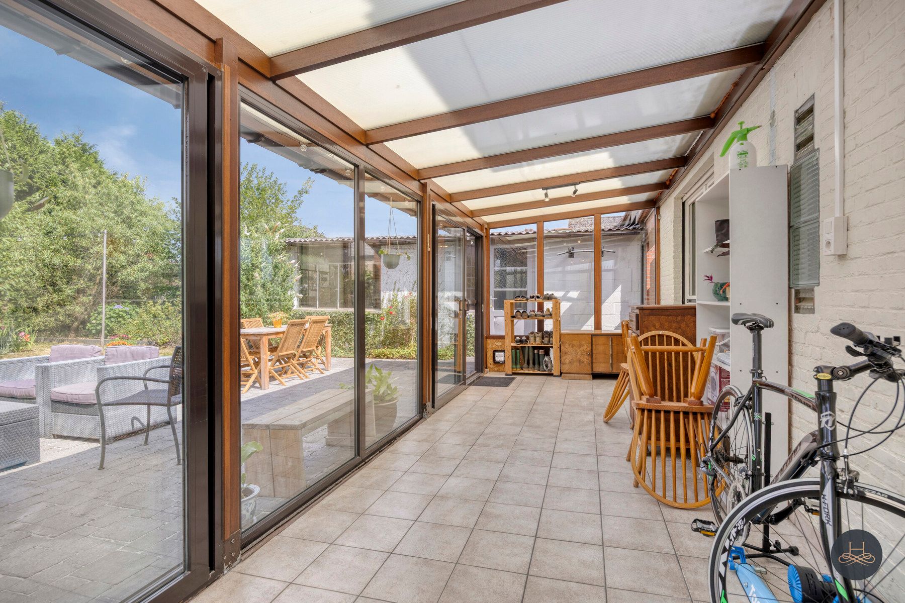 Karaktervolle open bebouwing met leuke tuin en ruime garage foto 18